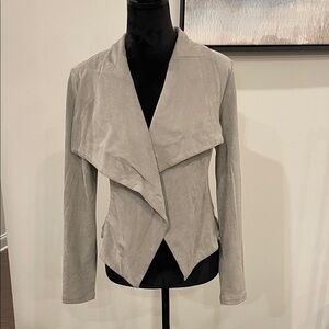 Romeo & Juliet Couture Light Gray Draped Blazer